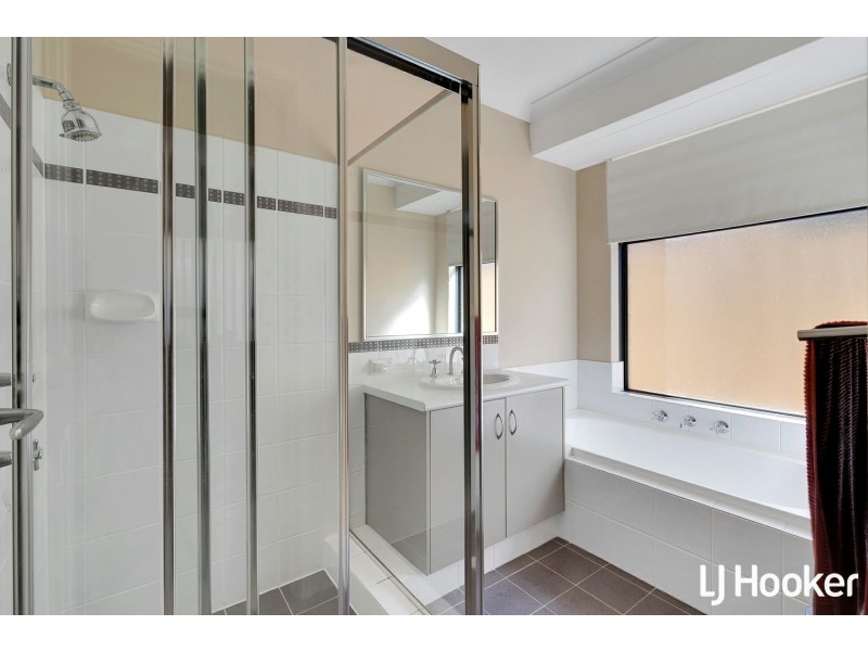 2 Casablanca Avenue, Southern River WA 6110