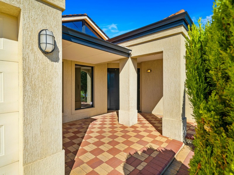 34 Summerlea Avenue, Meadow Springs WA 6210