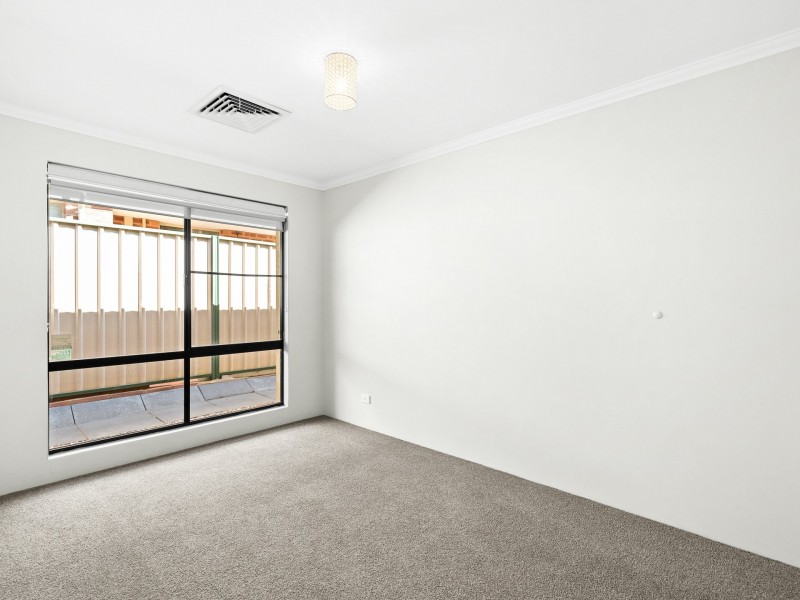 34 Summerlea Avenue, Meadow Springs WA 6210