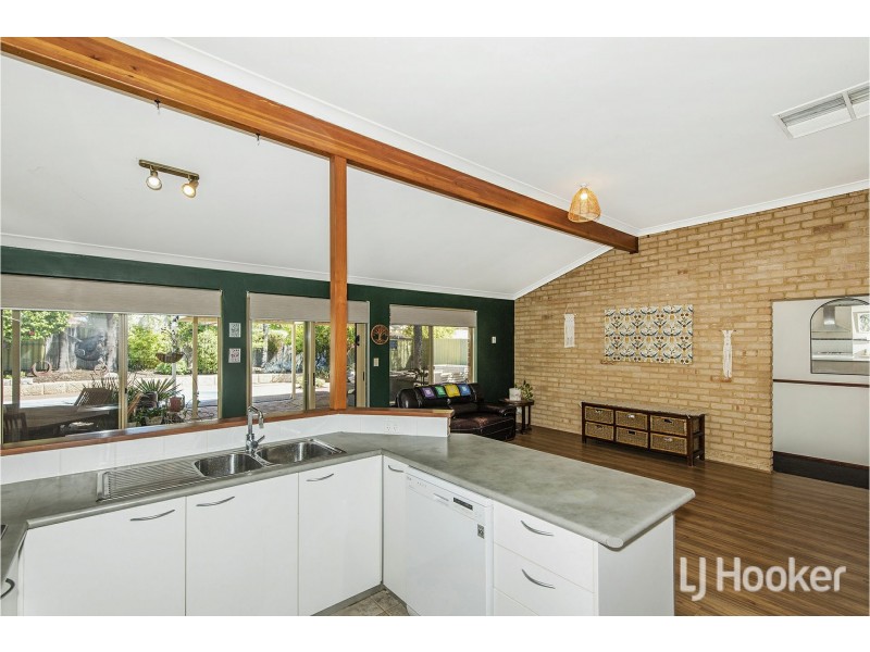 7 Imperial Court, Thornlie WA 6108