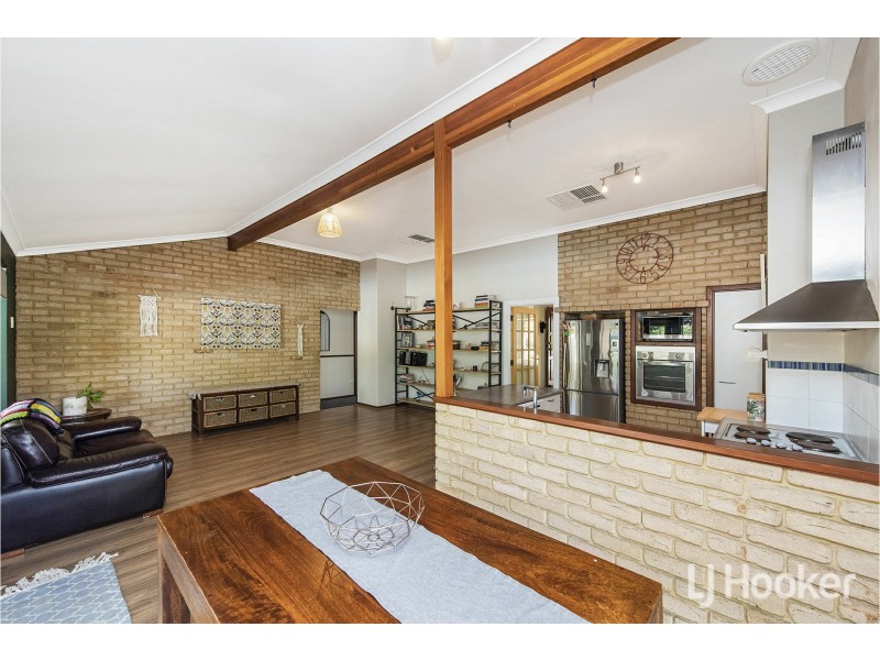 7 Imperial Court, Thornlie WA 6108