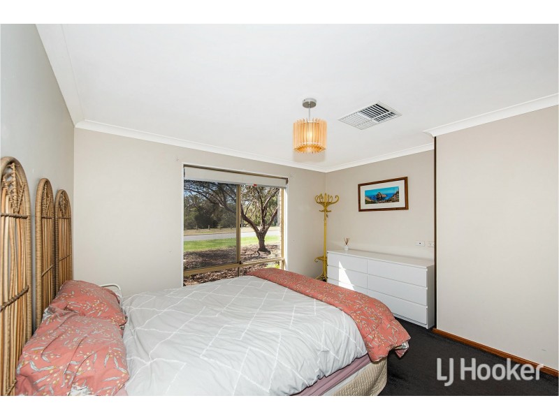 7 Imperial Court, Thornlie WA 6108