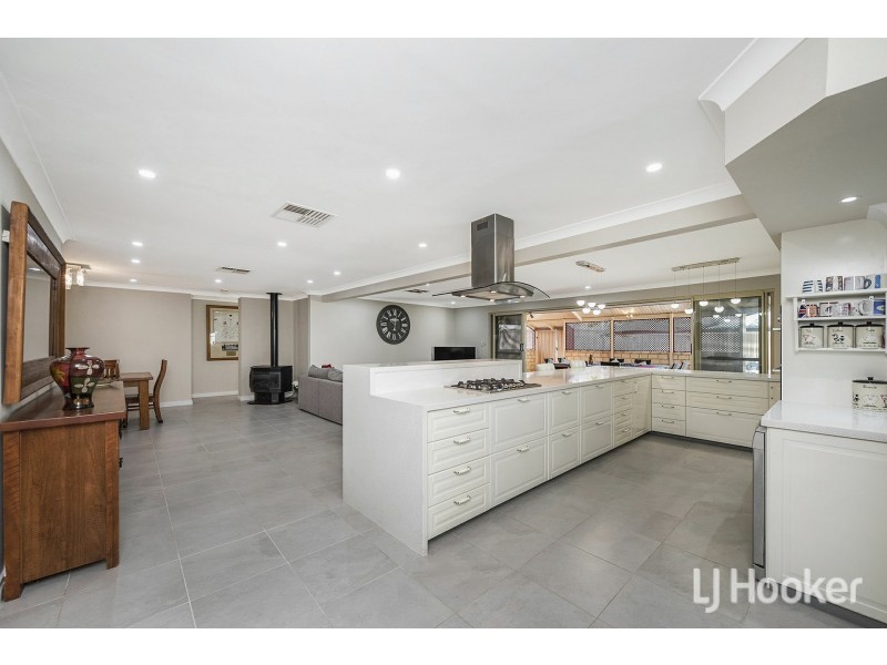 42 Wateredge Road, Thornlie WA 6108