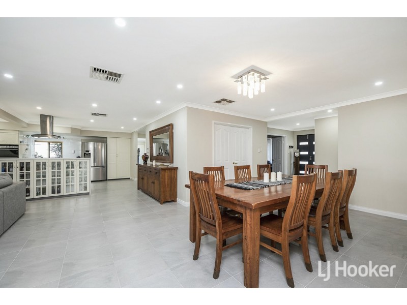 42 Wateredge Road, Thornlie WA 6108