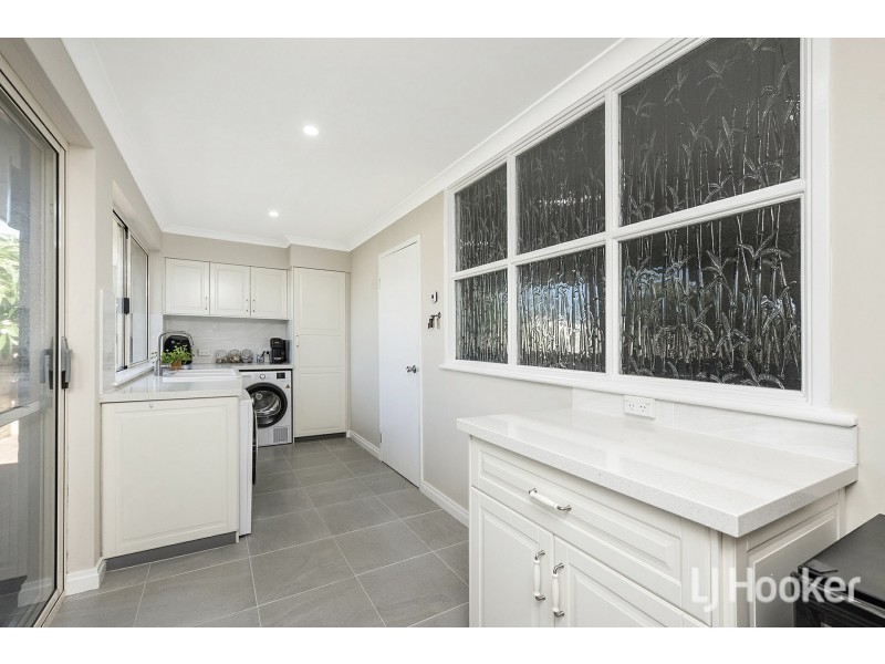 42 Wateredge Road, Thornlie WA 6108