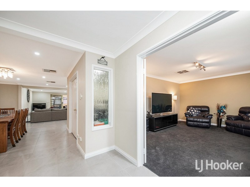 42 Wateredge Road, Thornlie WA 6108