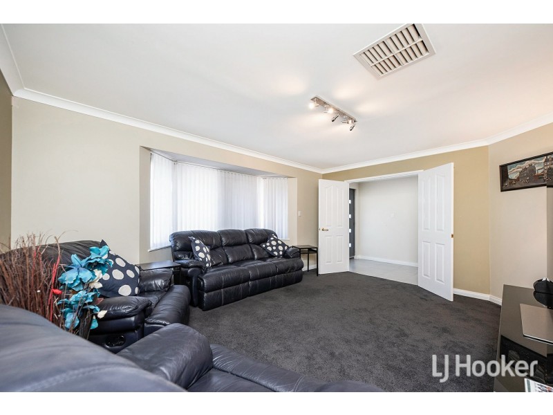 42 Wateredge Road, Thornlie WA 6108