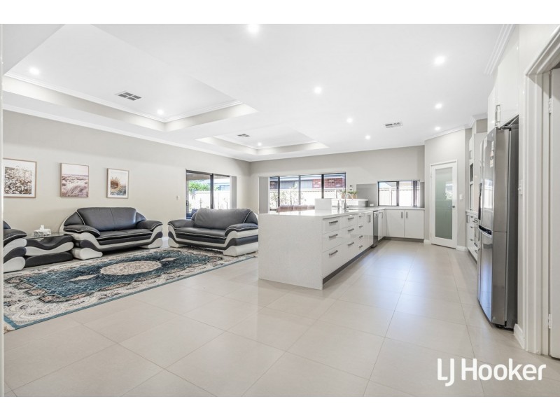 24 Bradstocks Grove, Southern River WA 6110