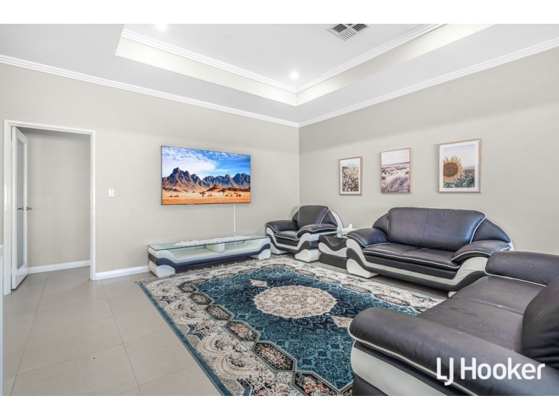 24 Bradstocks Grove, Southern River WA 6110