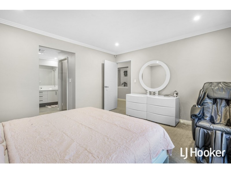 24 Bradstocks Grove, Southern River WA 6110