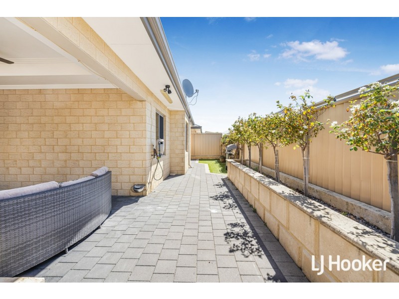 24 Bradstocks Grove, Southern River WA 6110