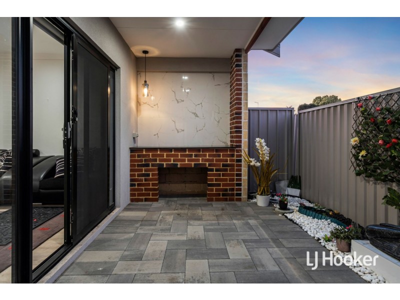 2C Small Street, Beechboro WA 6063