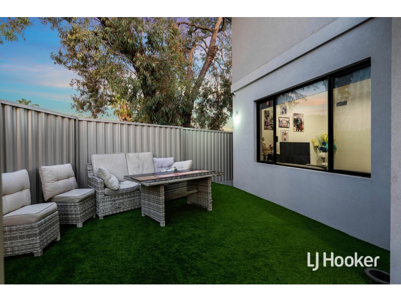 2C Small Street, Beechboro WA 6063