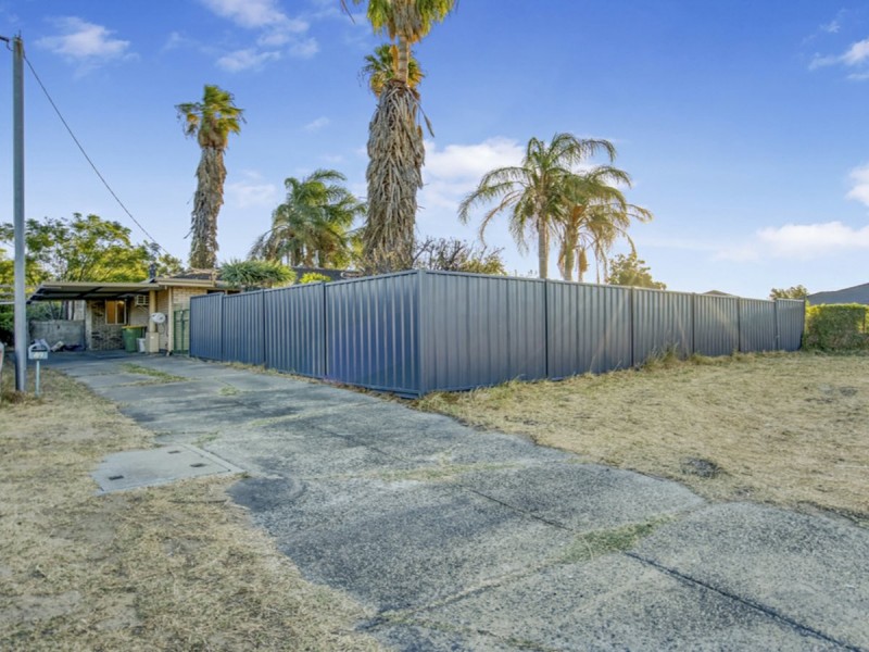 49 Carisbrooke Street, Maddington WA 6109