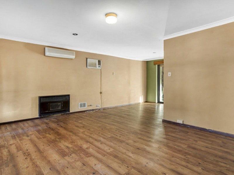 49 Carisbrooke Street, Maddington WA 6109