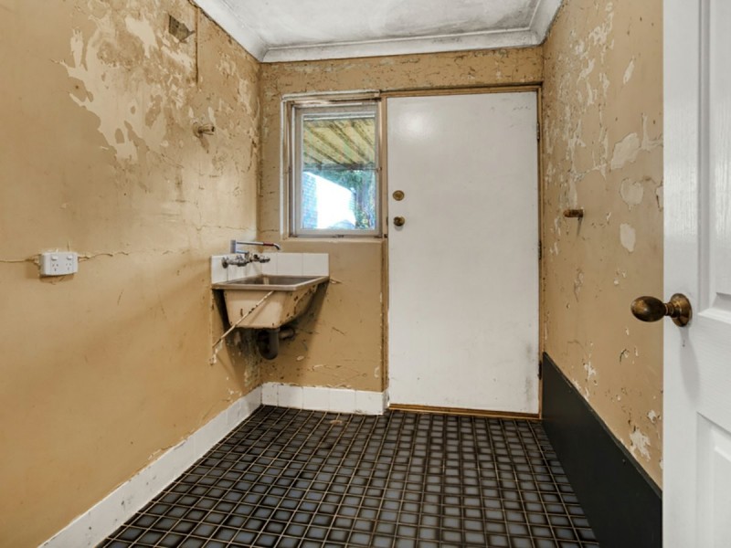 49 Carisbrooke Street, Maddington WA 6109