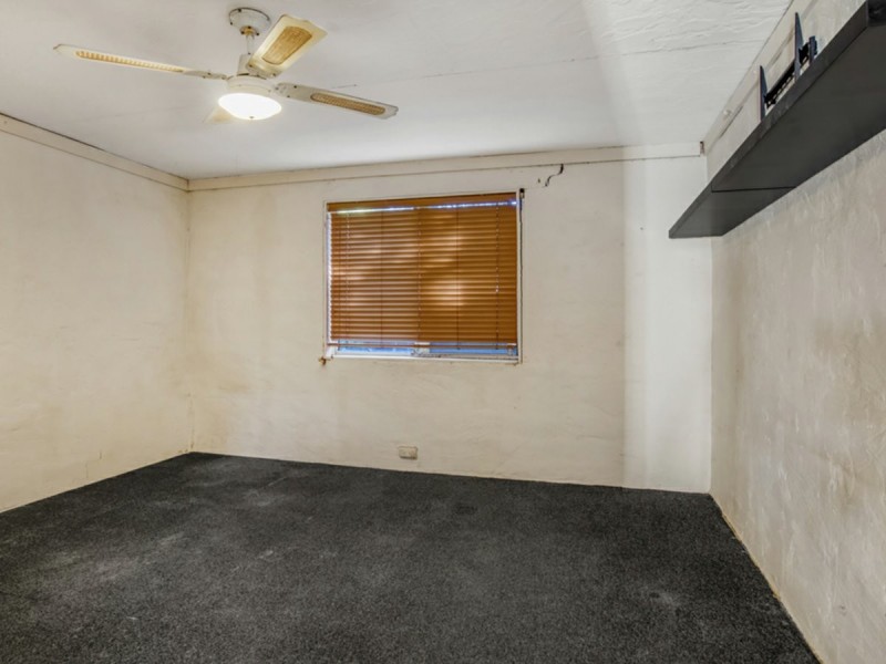 49 Carisbrooke Street, Maddington WA 6109