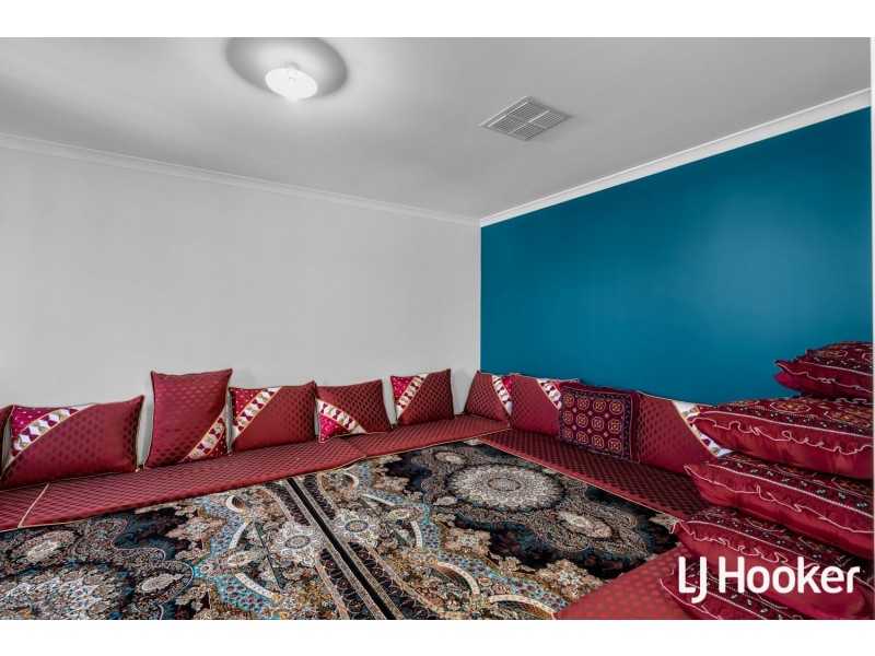 8 Hayfield Road, Southern River WA 6110