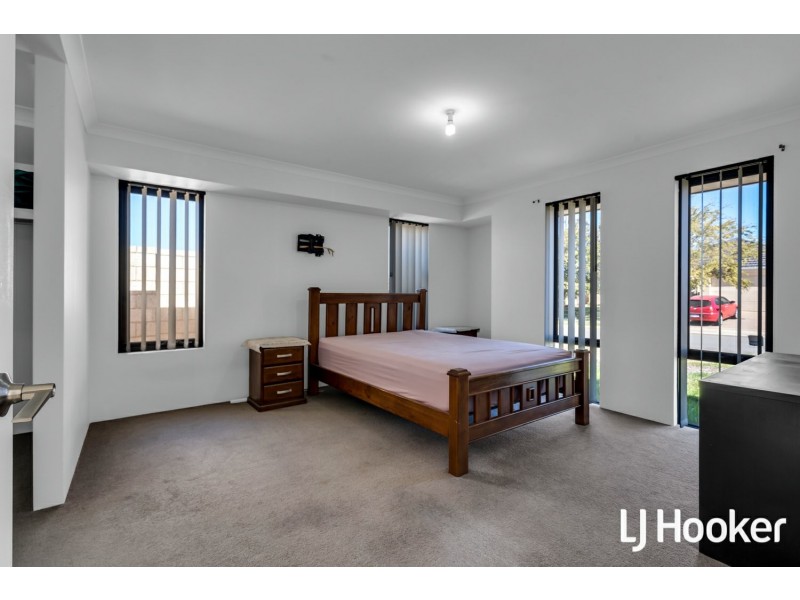 8 Hayfield Road, Southern River WA 6110