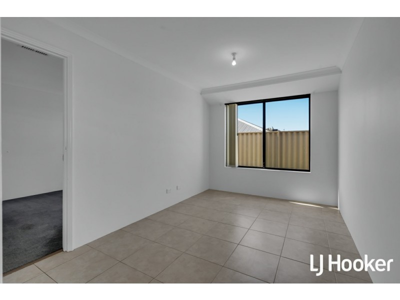 8 Hayfield Road, Southern River WA 6110