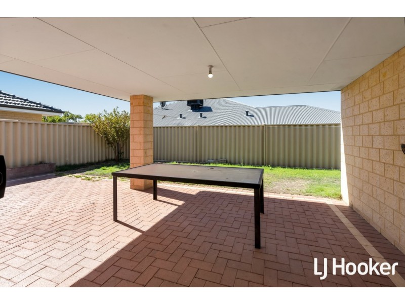 8 Hayfield Road, Southern River WA 6110