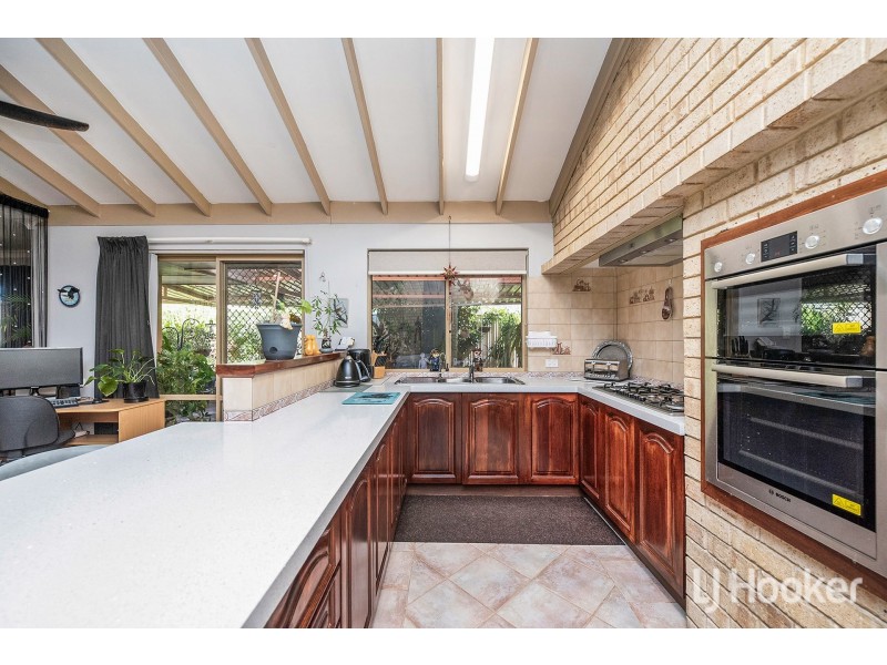 62 Bottlebrush Drive, Thornlie WA 6108