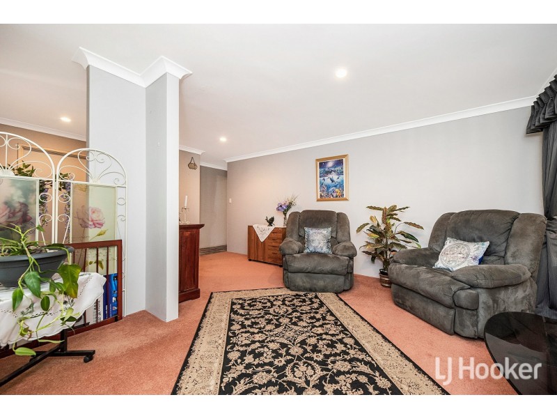 62 Bottlebrush Drive, Thornlie WA 6108