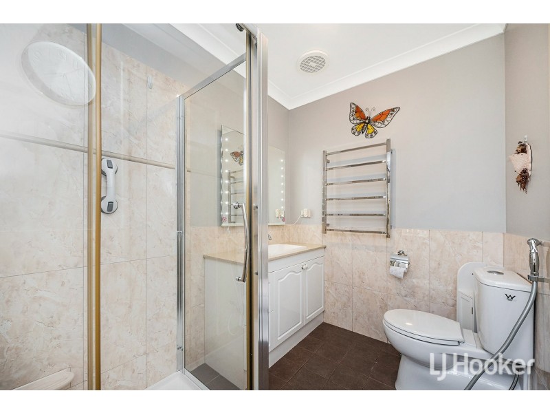 62 Bottlebrush Drive, Thornlie WA 6108