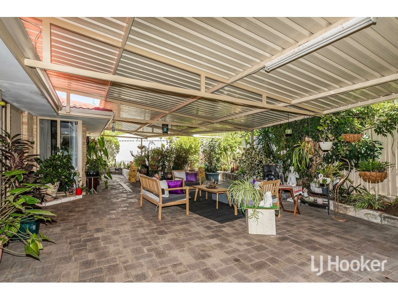 62 Bottlebrush Drive, Thornlie WA 6108