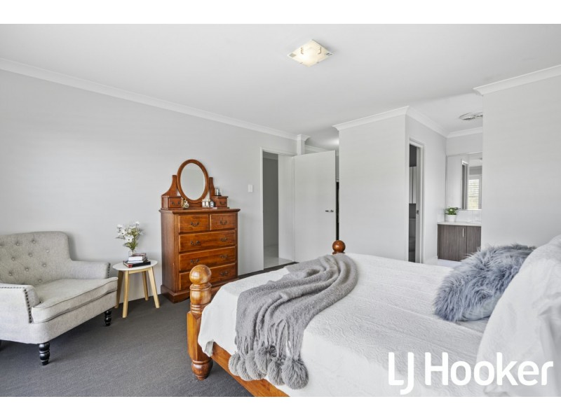 99 Monticello Parkway, Piara Waters WA 6112