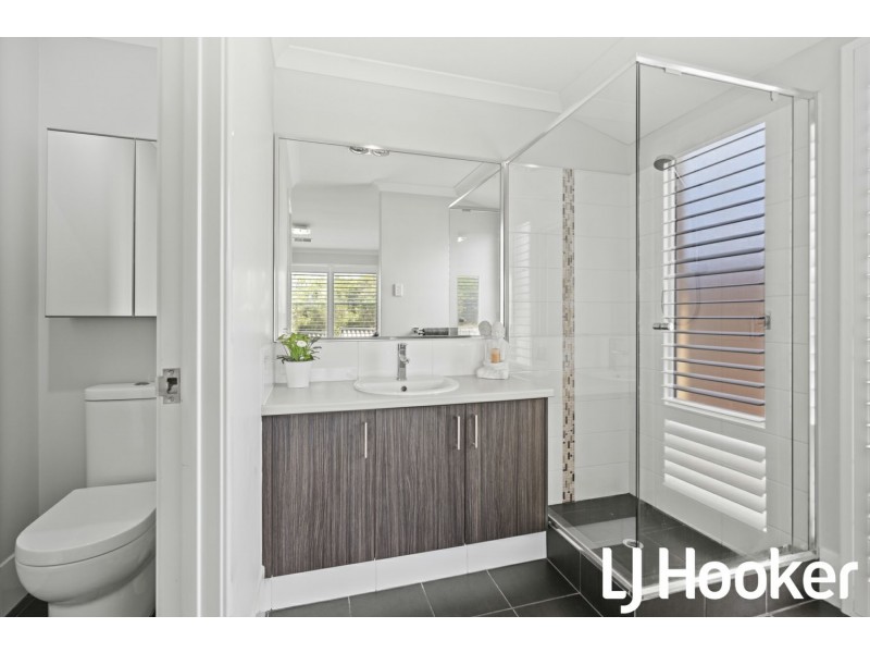 99 Monticello Parkway, Piara Waters WA 6112