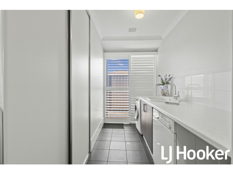 99 Monticello Parkway, Piara Waters WA 6112