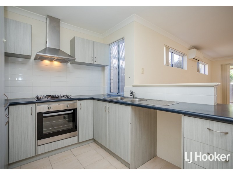 17A Panozza Circle, Maddington WA 6109