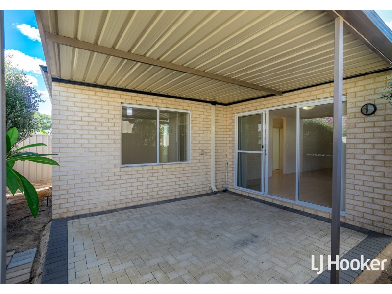 17A Panozza Circle, Maddington WA 6109