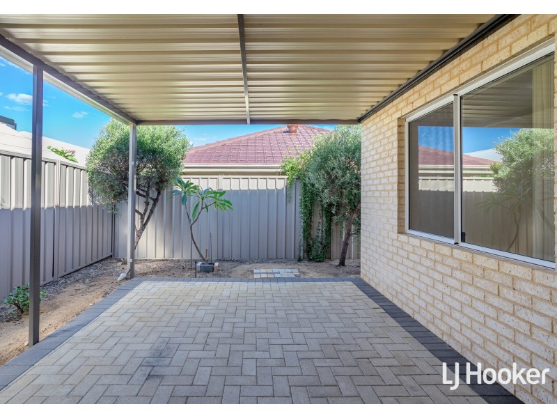 17A Panozza Circle, Maddington WA 6109