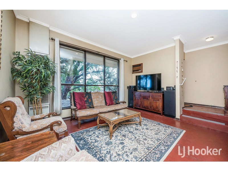 48 Lyrebird Way, Thornlie WA 6108