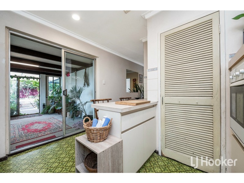 48 Lyrebird Way, Thornlie WA 6108