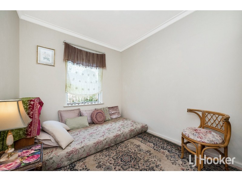 48 Lyrebird Way, Thornlie WA 6108