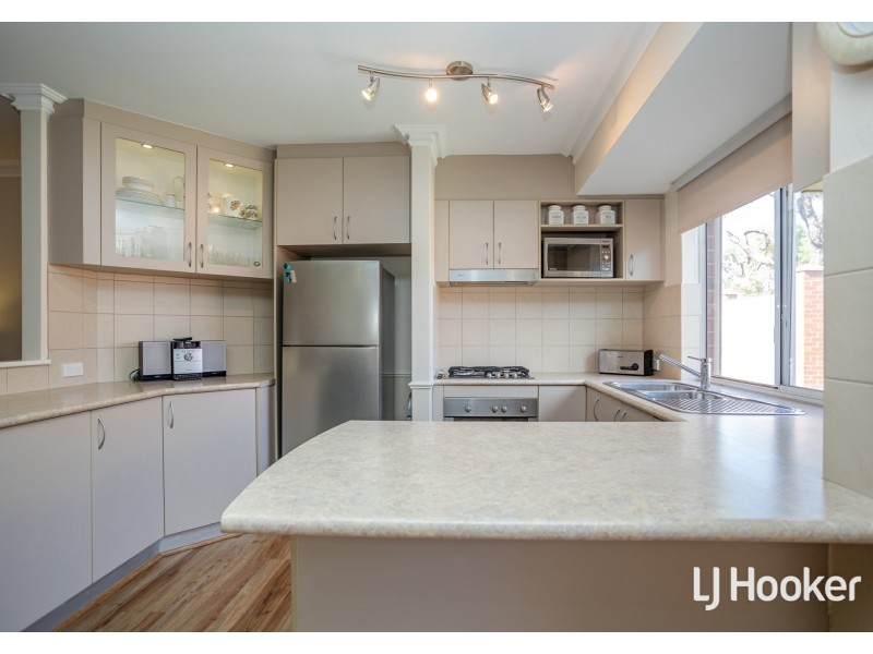 21/2 Glennis Close, Gosnells WA 6110