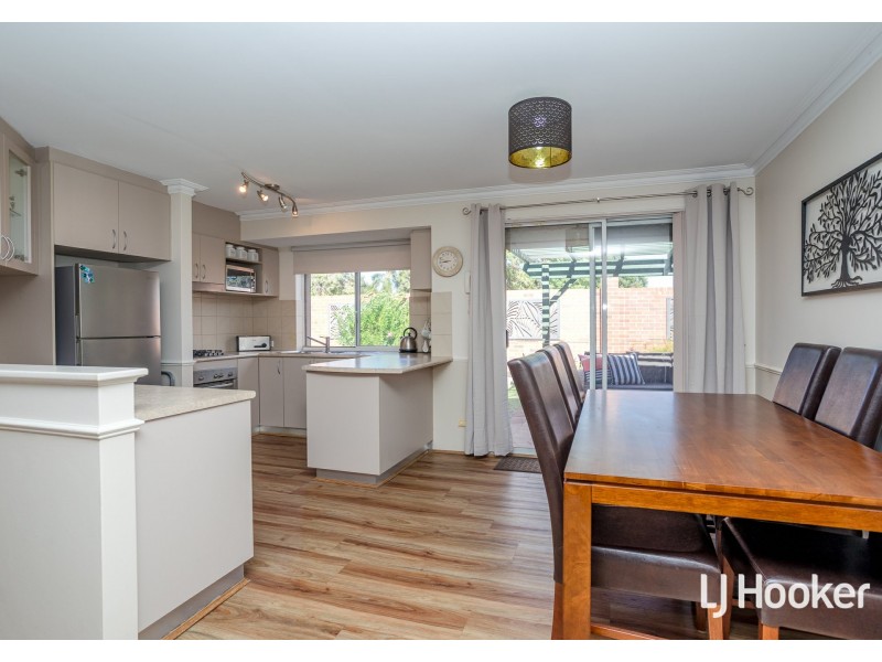 21/2 Glennis Close, Gosnells WA 6110