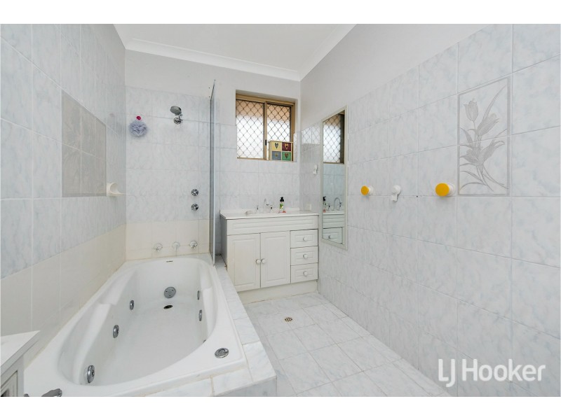 55 Inverness Circle, Camillo WA 6111