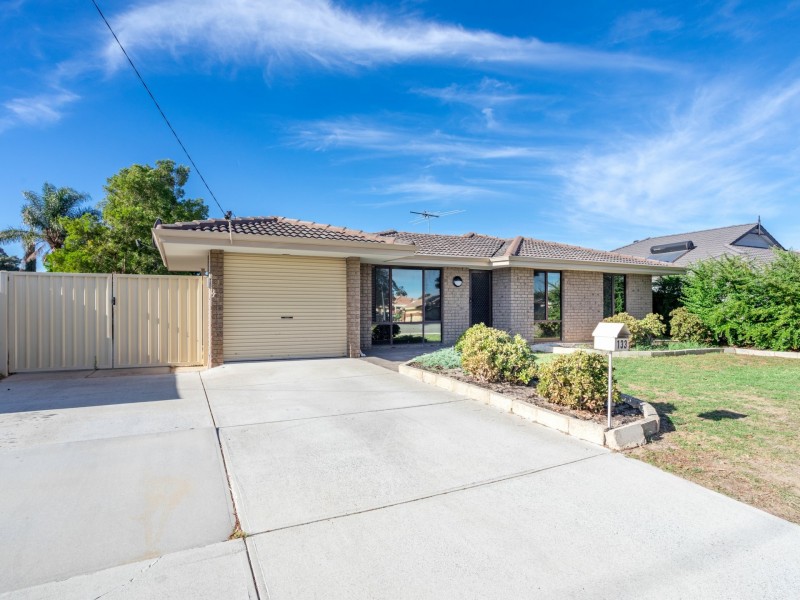 133 Seville Drive, Seville Grove WA 6112
