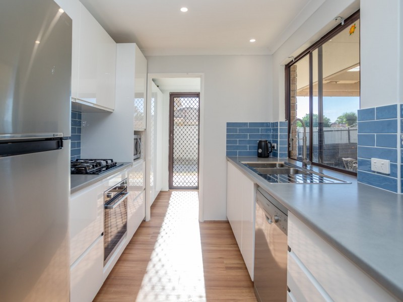 133 Seville Drive, Seville Grove WA 6112