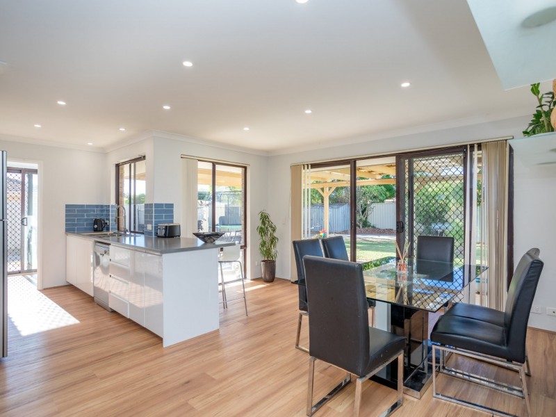 133 Seville Drive, Seville Grove WA 6112