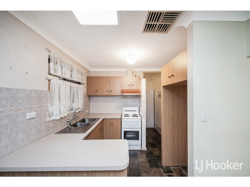 105 Connemara Drive, Thornlie WA 6108