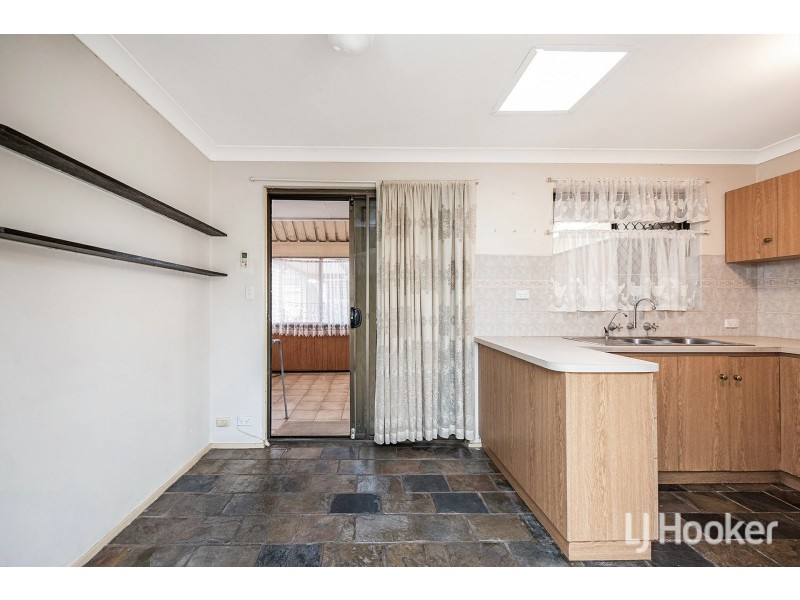 105 Connemara Drive, Thornlie WA 6108