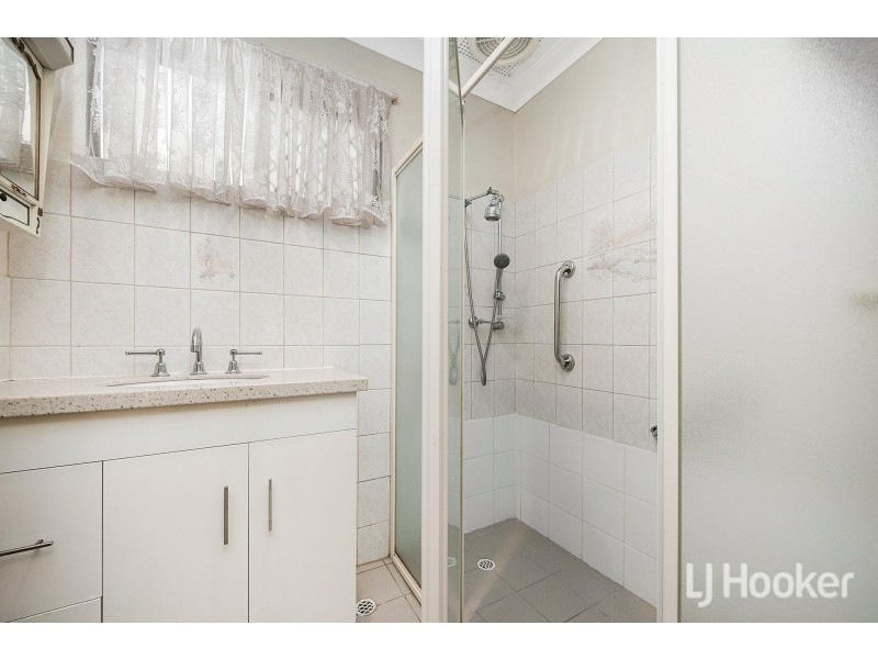 105 Connemara Drive, Thornlie WA 6108