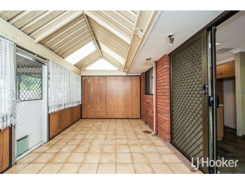 105 Connemara Drive, Thornlie WA 6108