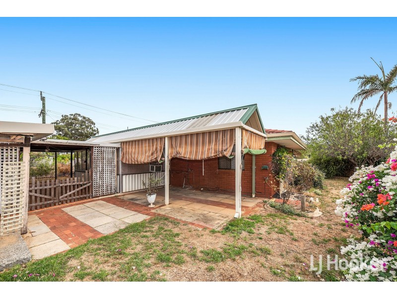 105 Connemara Drive, Thornlie WA 6108