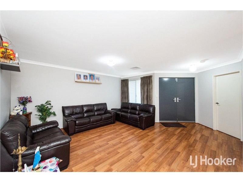 18 Philadelphia Parade, Canning Vale WA 6155